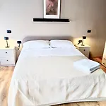 Catania Holiday Home 3*
